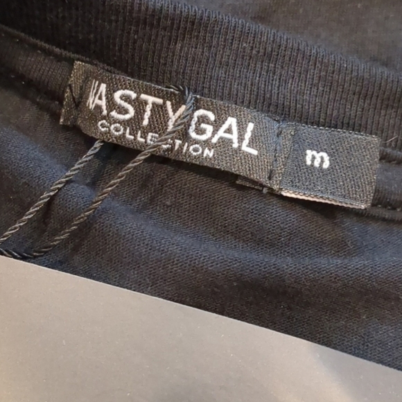 Nasty Gal Baby Girl Short Sleeve Cotton Graphic Tee in Black size Medium - Picture 3 of 5